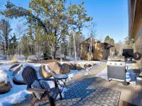 PRIVATE Updated Cabin GAME ROOM & PELOTON