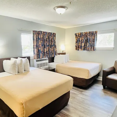 Tampa Bay Extended Stay Airport Отели рядом с достопримечательностью «Поле для гольфа Rocky Point Golf»