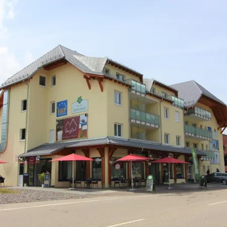 Hübsche Wohnung Mit Balkon
