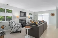 Coastal Chic 2BR Condo w/ Community Pool, Walk to Restaurants