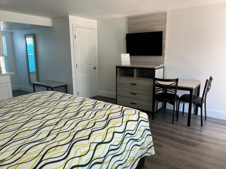 Bayside Inn and Marina Отели в г. Треже Айленд