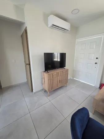 Charming 1-bedroom house with WiFi, AC in peaceful Las Flores Отели рядом с Аэропорт Сан-Сальвадор