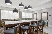 希爾頓歡朋飯店-休斯頓布魯克霍洛