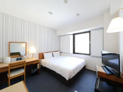 Smile Hotel Nihombashi Mitsukoshimae Hotels near JR Shin-Nihombashi Station
