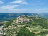 Villa in Vabriga with Private Pool & Garden Hotels in Vabriga