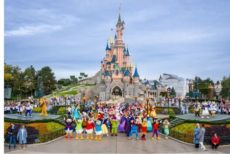 Park view, relax and unwind! Near Paris center and Disneyland