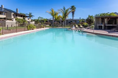 Devonvale Golf & Wine Estate Hotels near Oom Samie Se Winkel