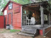 Cozy Cabin in the woods at Bluegill Lake Cabins Hotels in Van Zandt County