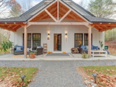 Secluded Coastal Home and Cottage: Peaceful Nature Escape 3 Minutes to the Beach Hotels in Biddeford