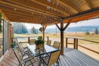 Remote Elk City Escape w/ Decks & Mtn Views! - parking