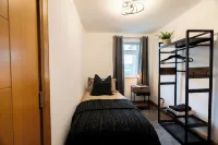Stylish 2 Bedroom home in Glasgow Hotels in Newton Mearns
