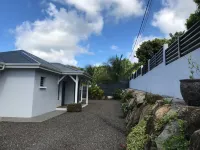 Villa with heated infinity pool and sea view Hotels in 