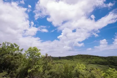LeLuxe Cedar Valley Suite B Hotels near Judge's Sugar Windmill Tower