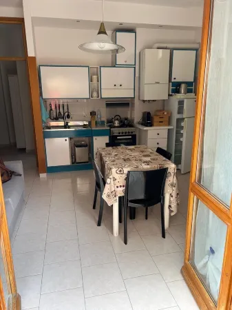 Apartment in quiet area 500mt from the sea, with all amenities