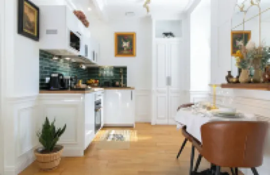 Charming studio with terrace and parking - close to downtown