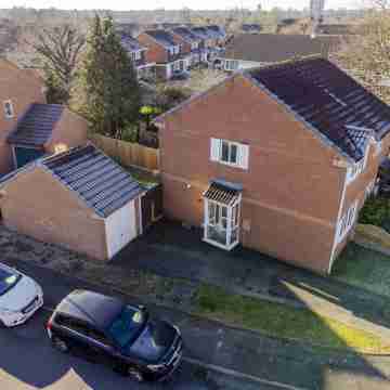 Stunning Modern House In Coventry Hotel Exterior