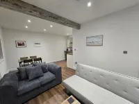 Canalside Period Conversion Hotel a Burnley