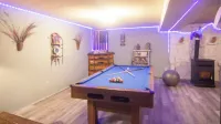 Family themed 6-bedroom house, Pikes Peak view, Hot tub, game room Các khách sạn ở Divide