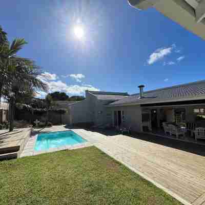Dune • has a pool • 600m to Beach Robberg 5 Fitness & Recreational Facilities