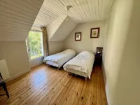 Character family home in the bay of Mont Saint Michel - sleeps 10