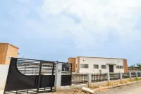 Charming 3-bedroom house  in enchanting Kweiman-Danfa in a secure community 住宿飯店