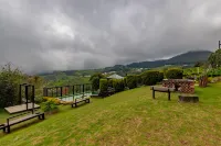 Mountain Trails | Rooms in a Pool Villa