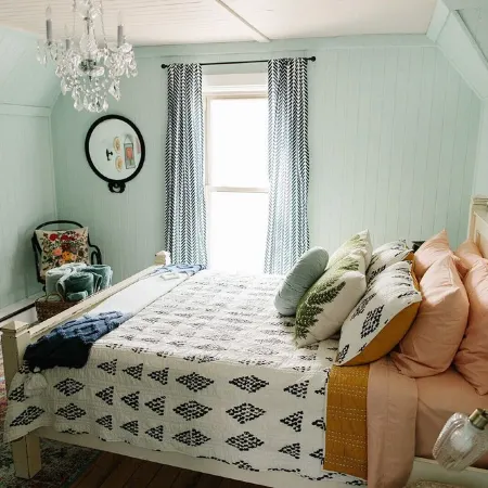 Maison 704; A Downtown Charlevoix Vintage Charmer