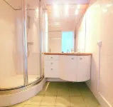 Charmant Appartement. Chambre vue sur la Tour Eiffel, Paris Hotels in Meudon