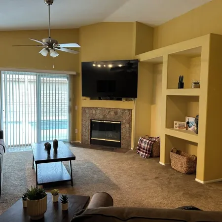 Walking distance to Stagecoach and Coachella Valley Music Festival.