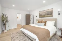 Heritage Heights - Luxe Historic Home Near Downtown & Pioneer Park - EV Charger