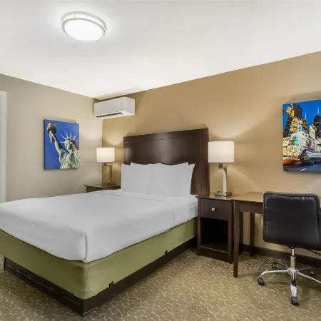 Best Western Fort Lee Отели рядом с достопримечательностью «168 улица»