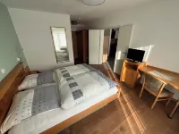 Gemütliche Ferienwohnung für 2-3 Personen mit Großer Sonnenterasse Hotels in Wolfach