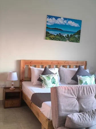 Self Catering Apartment with Sunset Views Отели рядом с достопримечательностью «Майя Бич»