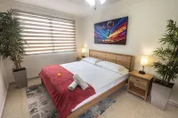 King Beds 4br Urban Oasis w/ Coffee bar