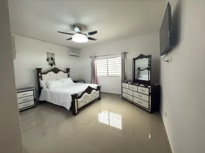 Oasis in la Perla del Sur with Pool Hotels in 