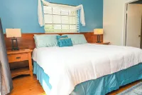 Vacation Lovers Blue Water Paradise: 2-bedroom condo with AC, WiFi in Freeport