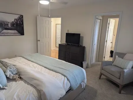 Peninsula Haven on the Lake Entire home in Sherrills Ford, North Carolina