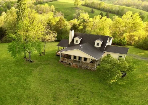 Summit House - 360° Ozark Views on 17 Private Acres Near Buffalo River