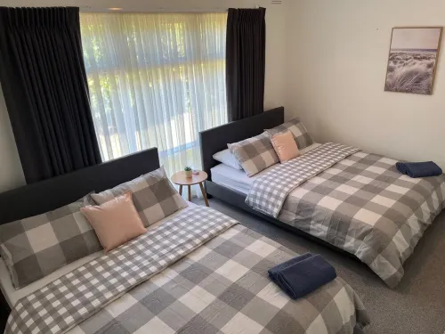 Wine Down & Relax Hotels in Capel Sound