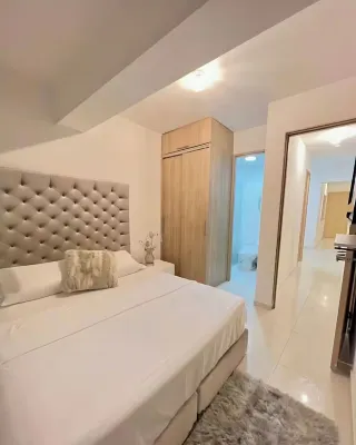 Modern apt with a great view