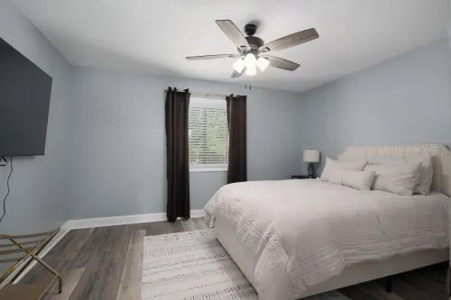 Modern and Stylish 2BR Apt Near Convention Center, VSU and Hospital.