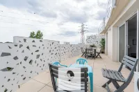 Spacious 4-bedroom with terrace and air-conditioned parking in Lattes Hotels in Lattes