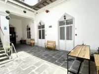 Central Spacious, Clean Apartment 4-6 family & pet,  Ideal for Family or Groups