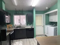 Charming 2-bedroom house in serene Lady Lake Villages home with AC