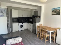 Charming 2-room apartment 50 metres from the sea