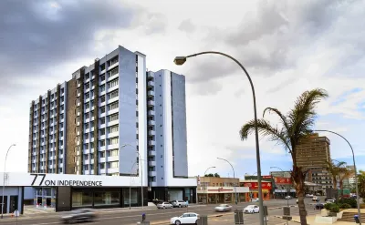 La Belle Luxury Suites Windhoek City Centre, 2 bedroom self-catering apartments. Hotels in 