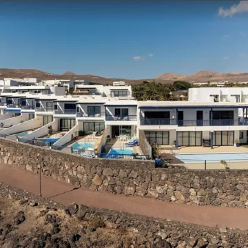 Villa With Private Heated Pool And Spectacular Sea And Mountain Views