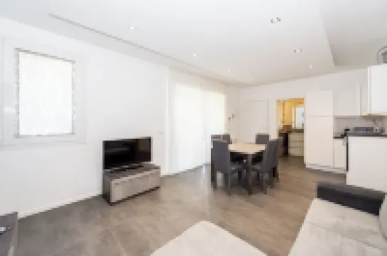 Cozy 2-bedroom apartment, in residence with swimming pool 500 meters from the sea