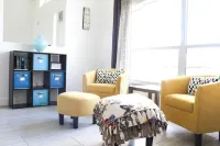 Tranquil Canal Front Villa in Golfers Paradise: Peaceful 3-BDR