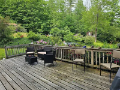 Cozy 2-bedroom cabin in charming Shandaken with WiFi, AC